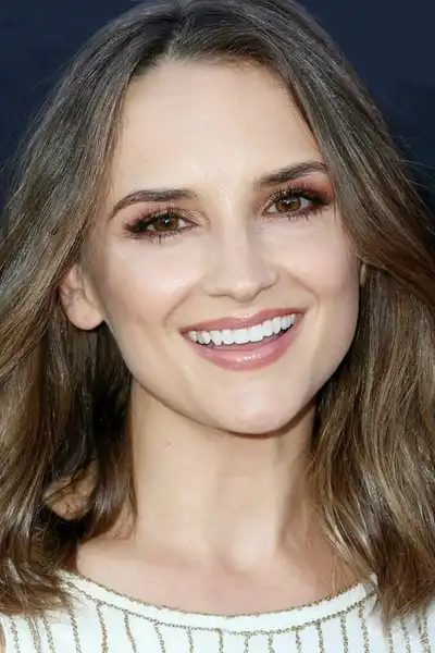 Rachael Leigh Cook headshot