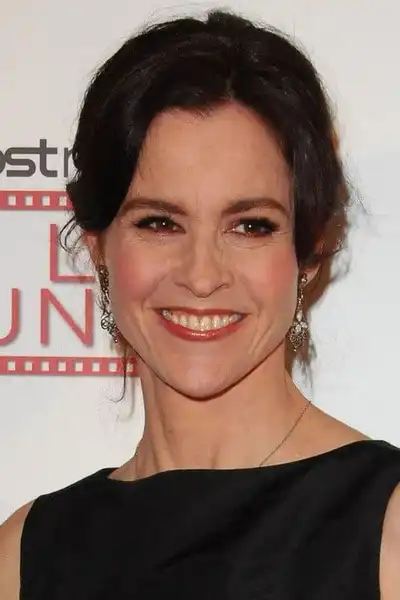 Ally Sheedy headshot