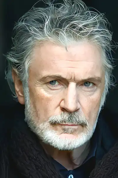 Patrick Bergin headshot