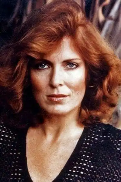 Joanna Cassidy headshot
