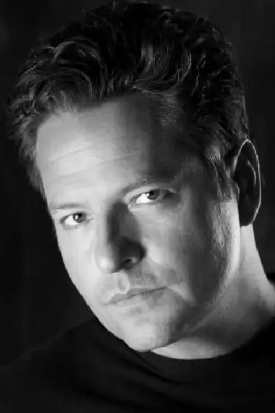 Dale Midkiff headshot