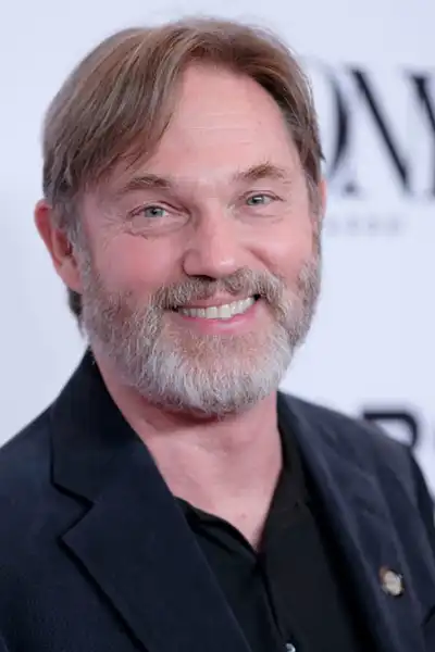 Richard Thomas headshot