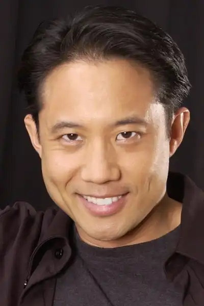 Russell Yuen headshot
