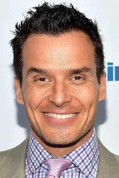 Antonio Sabato Jr. headshot
