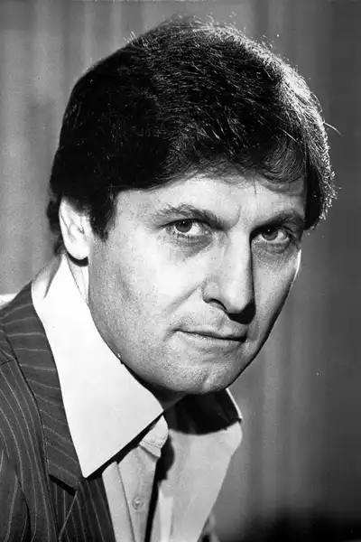 Joseph Bologna headshot