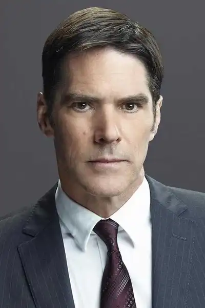 Thomas Gibson headshot