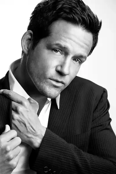 Josh Hopkins headshot