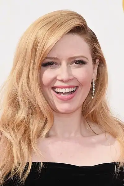 Natasha Lyonne headshot
