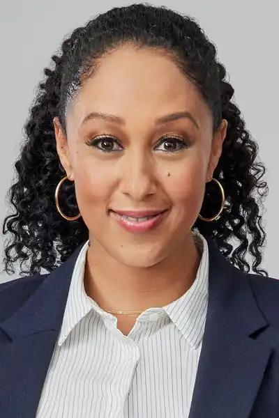 Tamera Mowry-Housley headshot