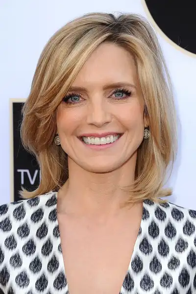Courtney Thorne-Smith headshot