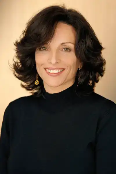 Orly Adelson headshot