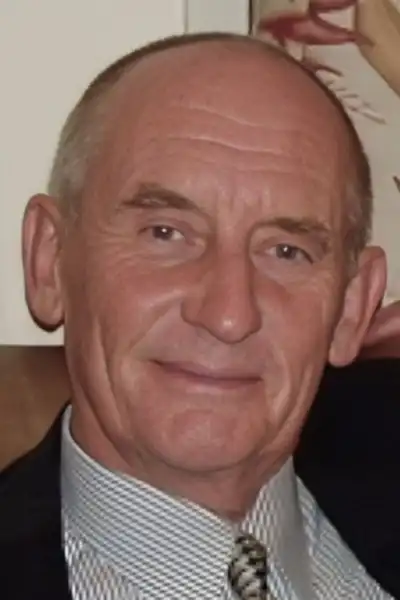Jeremy Akerman headshot