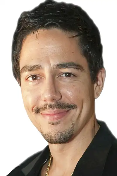 Zak Santiago headshot