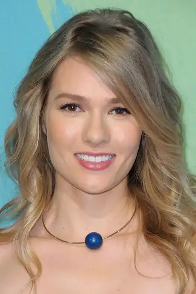 Tori Anderson headshot