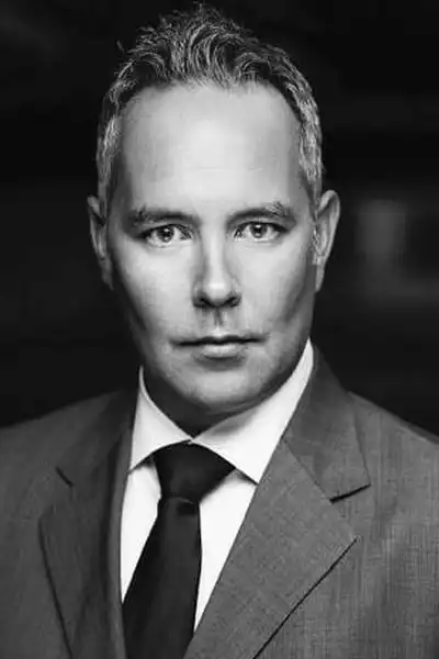 Mar Andersons headshot