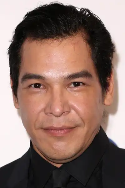 Nathaniel Arcand headshot