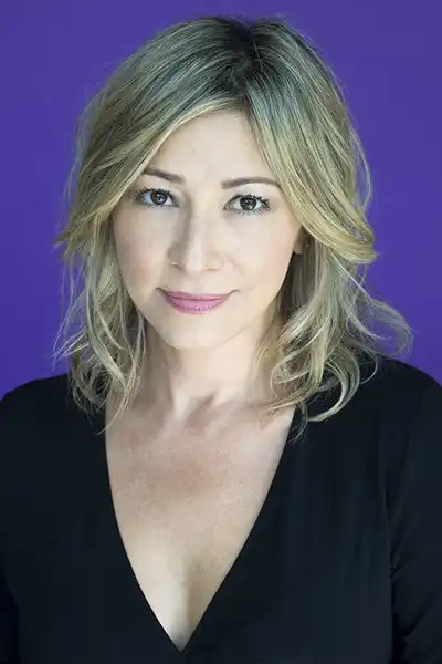 Angela Asher headshot