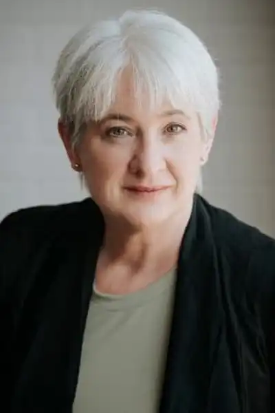 Susan Bain headshot