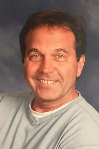 Robert Ballo headshot