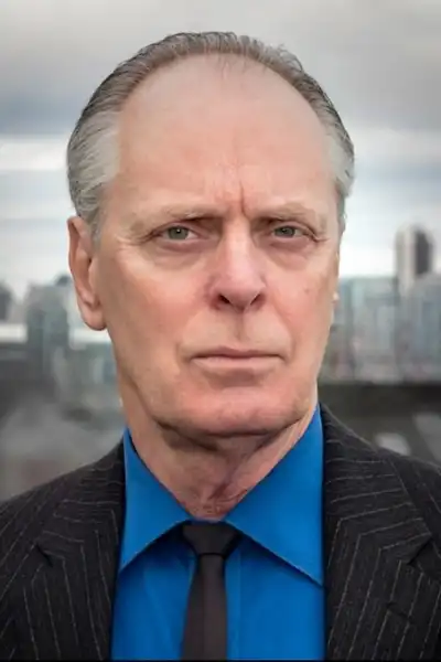 Linden Banks headshot