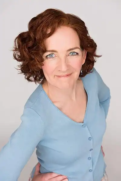 Eileen Barrett headshot
