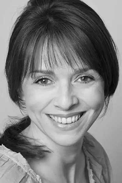 Fiona Bell headshot