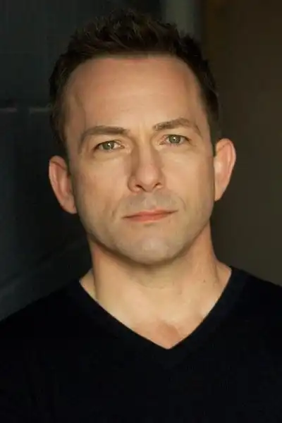 Matthew Bennett headshot