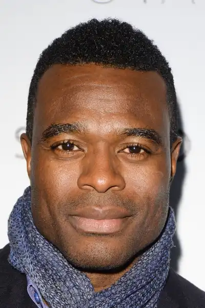 Lyriq Bent headshot