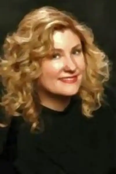 Robin Bernheim headshot