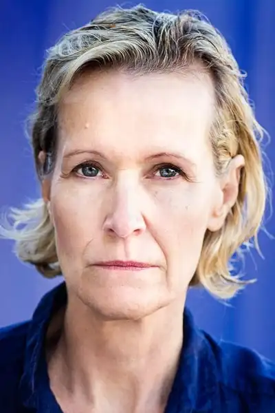 Barbara Bingham headshot