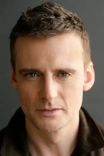 Callum Blue headshot