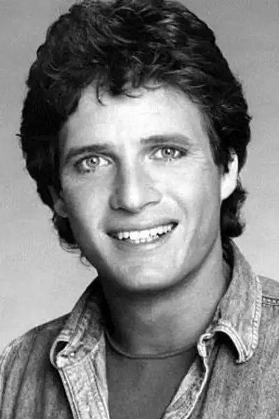 Steve Bond headshot