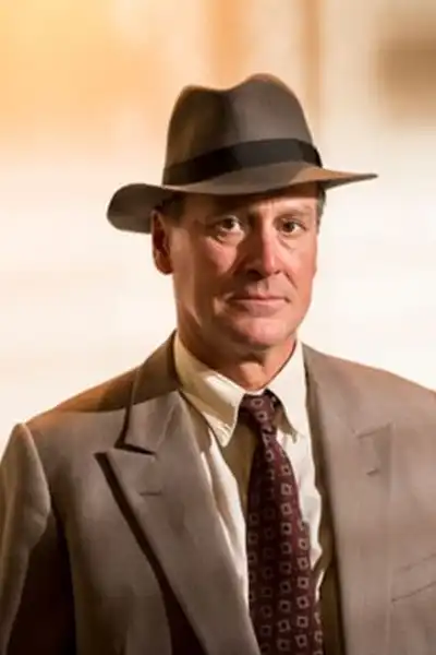 Christopher Bowen headshot