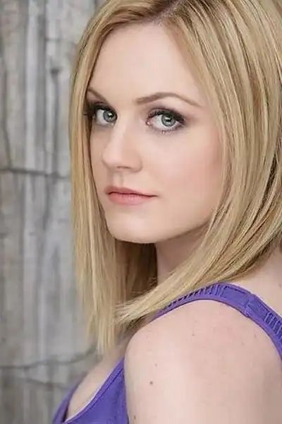 Steffani Brass headshot