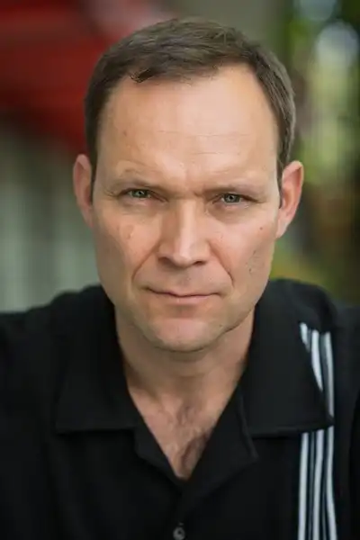 Eric Breker headshot