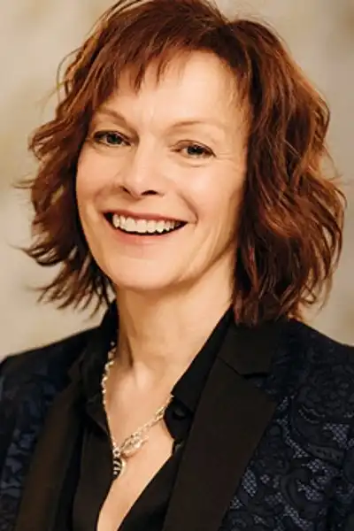 Martha Burns headshot