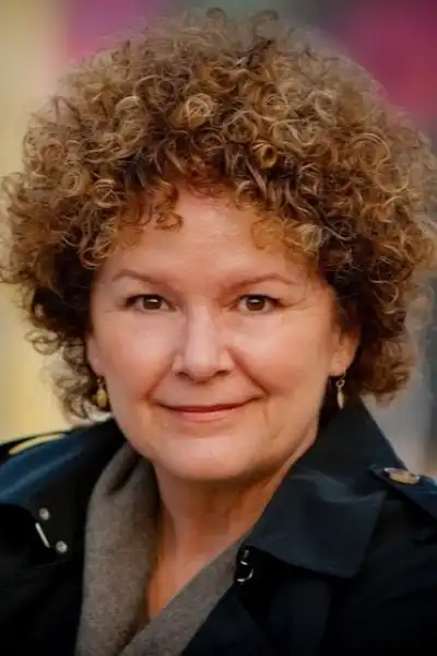 Maryedith Burrell headshot