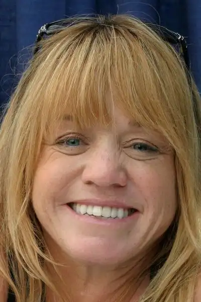 Debbie Lee Carrington headshot