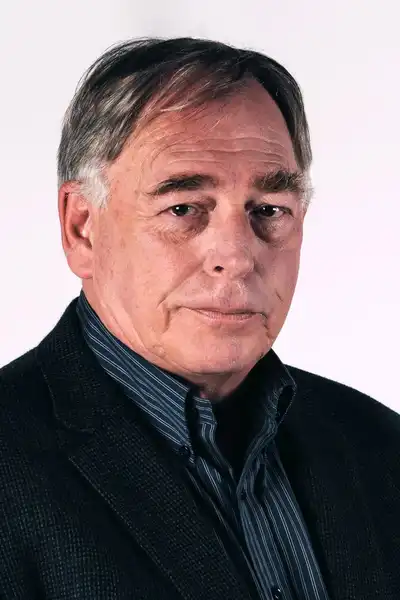 Garry Chalk headshot