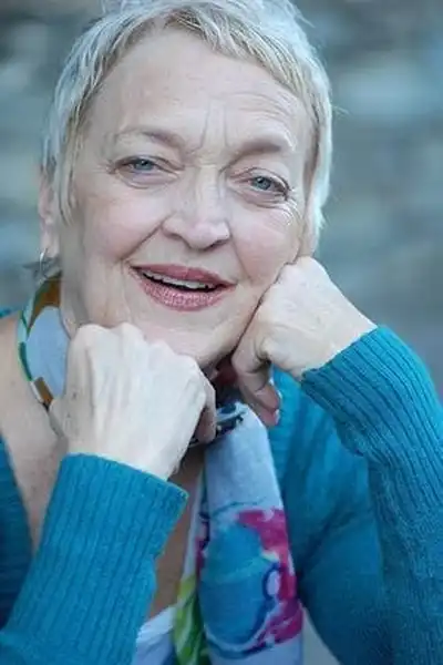 Nancy Linehan Charles headshot