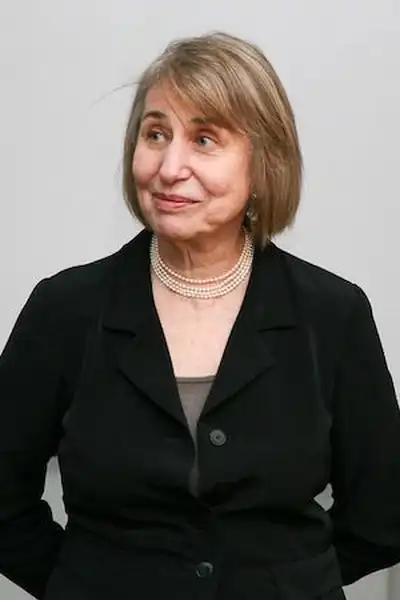 Joyce Chopra headshot