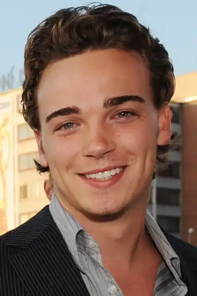 Daniel Clark headshot