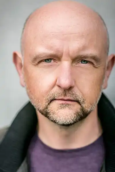 Robert Clarke headshot