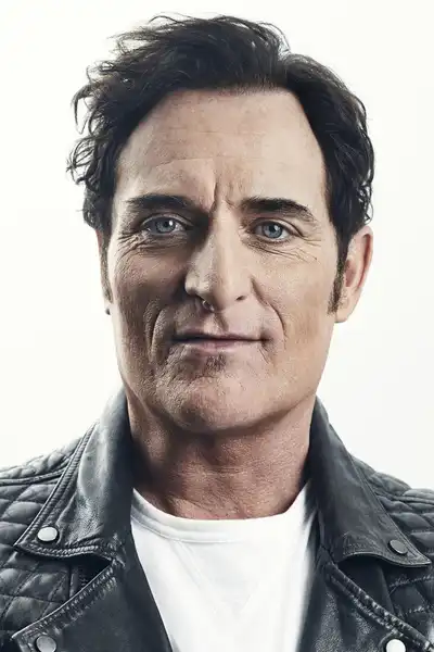 Kim Coates headshot