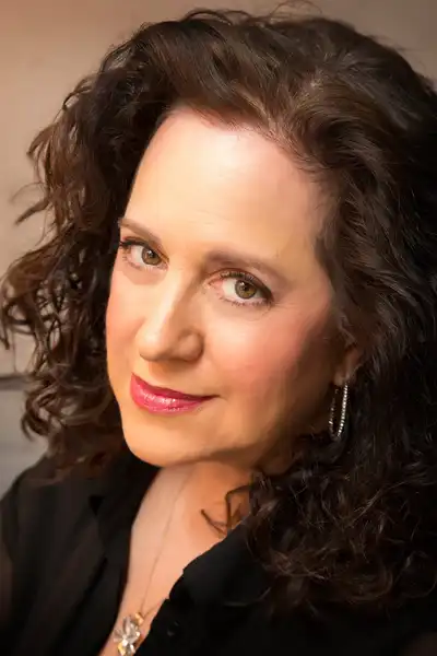 Ellen David headshot