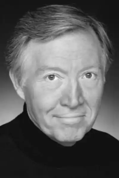 Tommy Cresswell headshot