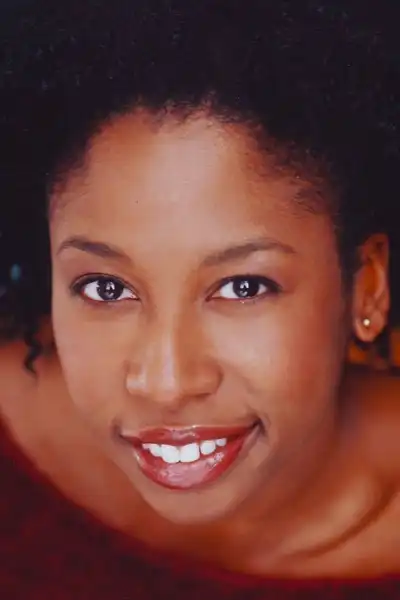 Raven Dauda headshot