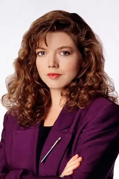 Catherine Disher headshot