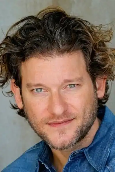 Joshua Dov headshot