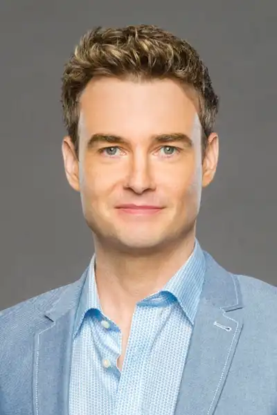 Robin Dunne headshot